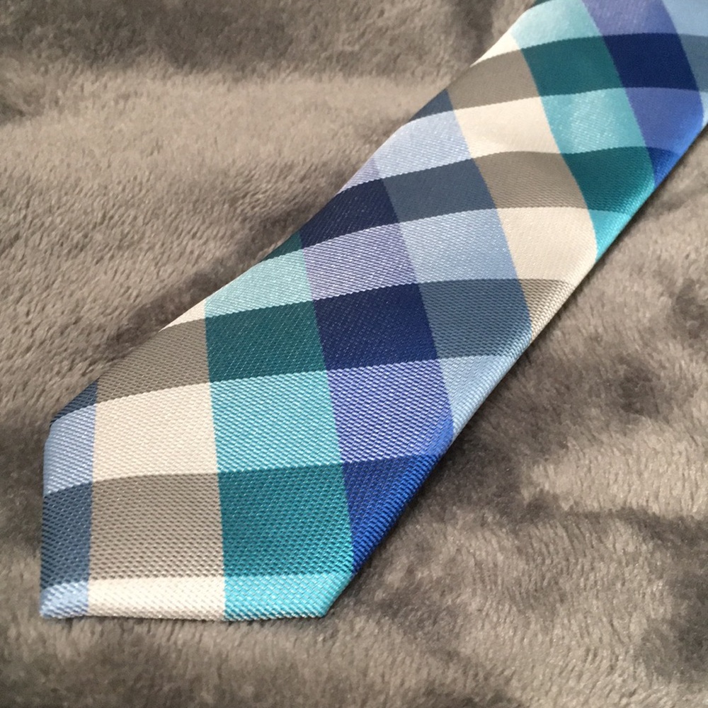 NWT Boys Tommy Hilfiger plaid tie